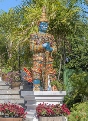 Wat Phra That Doi Kham Phra Buddha Napeesipinkarat Guardian Giant (DTHCM2376)