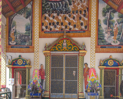 Wat Mai Huay Sai Phra Wihan Entrance Paintings and Doors (DTHCM2401)