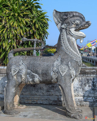 Wat Phra That Lampang Luang Singha Temple Stairway Guardian (DTHLA0032)
