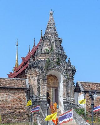 Wat Phra That Lampang Luang Temple Gate (DTHLA0034)