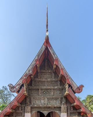 Wat Lai Hin Luang Phra Wihan Gable (DTHLA0113)