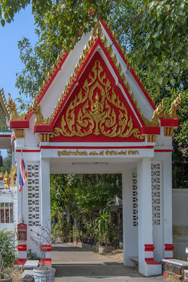 Wat Tha Pha Temple Gate (DTHLA0152)