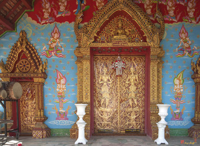 Wat Puack Chang Phra Wihan Entrance (DTHCM0160)