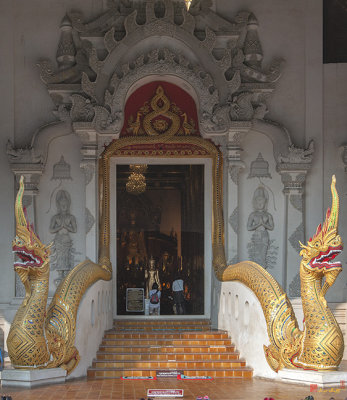 Wat Chedi Luang Phra Wihan Doorway (DTHCM2531)