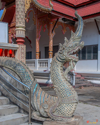 Wat Si Bun Chu Wang Hai Phra Wihan Makara and Naga Guardian (DTHLU0465)