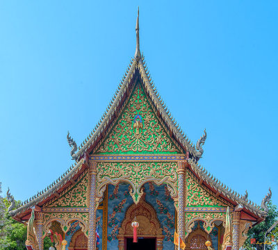 Wat Phan Ta Koen Phra Ubosot Gable (DTHLU0475)