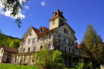 Old Resort 