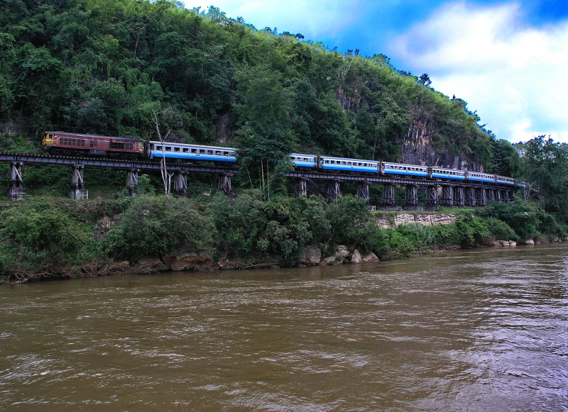 Death Railway & Train - Wampo Viaduct