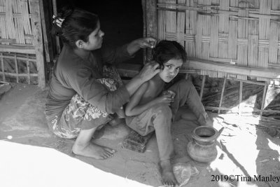 Rohingya Mother and Daughter