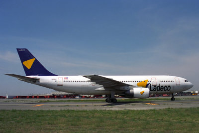 LADECO AIRBUS A300 JFK RF 914 36.jpg