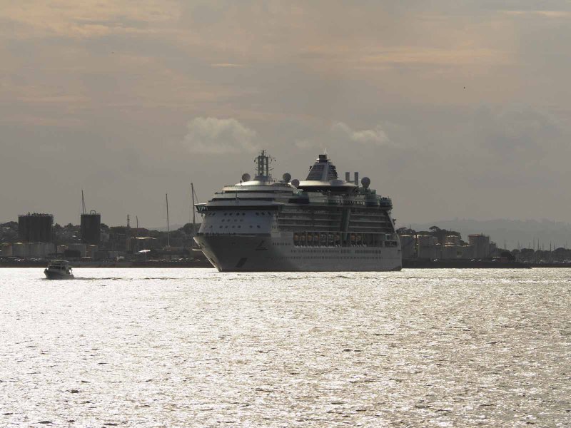 RADIANCE OF THE SEAS 2 E-M10
