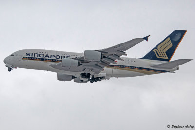 9V-SKY Airbus A380-841 Singapore Airlines