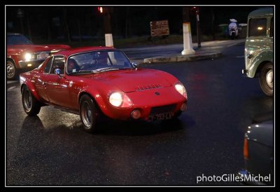 19th winter crossing of PARIS with old cars