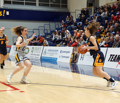Queen's vs Laurentian 01995 copy.jpg