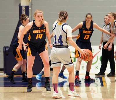 Queen's vs Laurentian 06101 copy.jpg