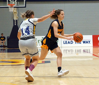 Queen's vs Laurentian 02023 copy.jpg