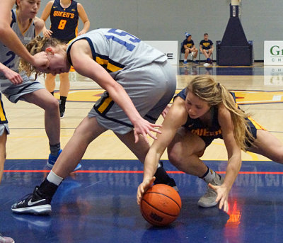 Queen's vs Laurentian 02031 copy.jpg