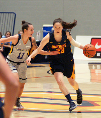 Queen's vs Laurentian 06115 copy.jpg