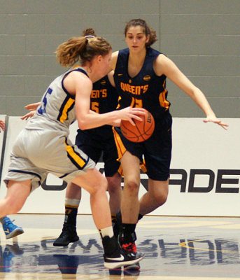 Queen's vs Laurentian 06149 copy.jpg