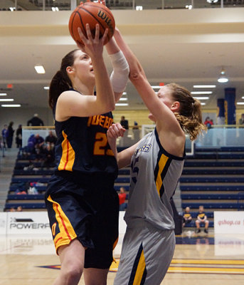Queen's vs Laurentian 02321 copy.jpg