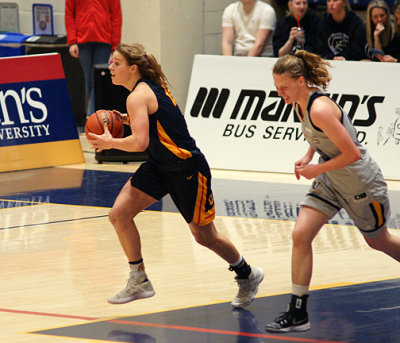 Queen's vs Laurentian 06178 copy.jpg