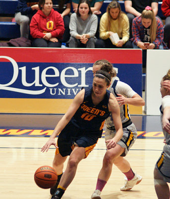 Queen's vs Laurentian 06180 copy.jpg