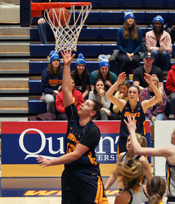 Queen's vs Laurentian 06200 copy.jpg