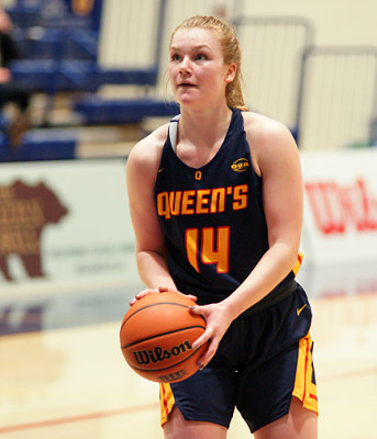Queen's vs Laurentian 06267 copy.jpg