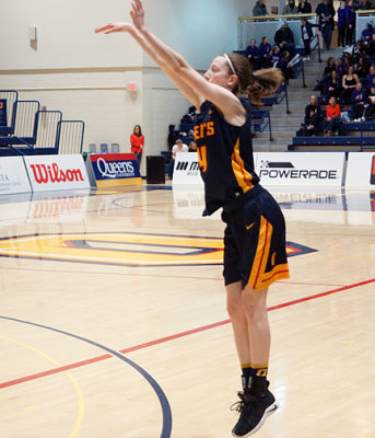 Queen's vs Laurentian 02436 copy.jpg