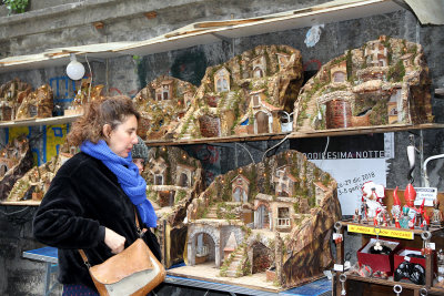 Naples has a street just for Presepe (nativity scenes) - Via San Gregoria Armeno. A little hard to find & very crowded Jan. 2