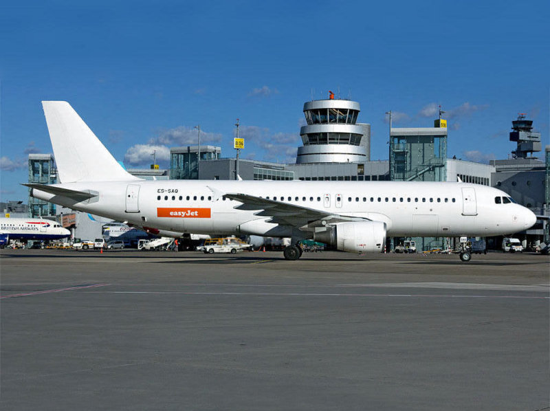 A321 ES-SAQ