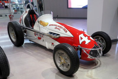 USAC DIRT CHAMP -- 1960 Kuzma, Offenhauser Inline-4 engine, driven by Parnelli Jones, Gary Schroeder Collection. (1786)