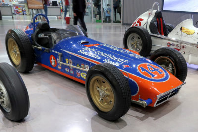 INDY -- 1962 Epperly, Offenhauser engine, driven by Lloyd Ruby, 8th 1961, 12th 1962, 16th 1963 Indy 500. Bill Akin Coll. (1787)