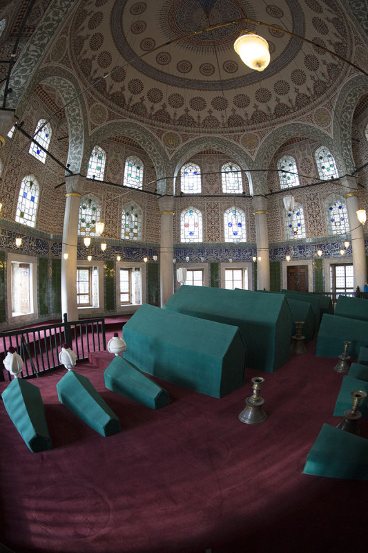 Istanbul Mehmed III mausoleum dec 2018 0237.jpg