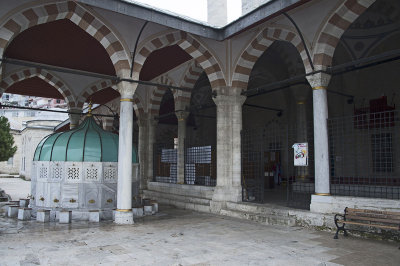 Istanbul Mihrimah Sultan Mosque Uskudar dec 2018 9528.jpg
