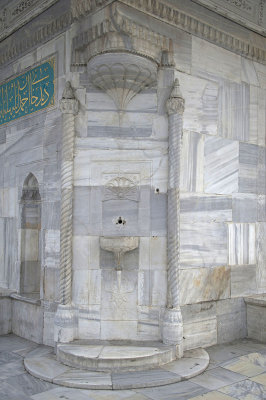 Istanbul Ahmet III Fountain Uskudar dec 2018 9530.jpg