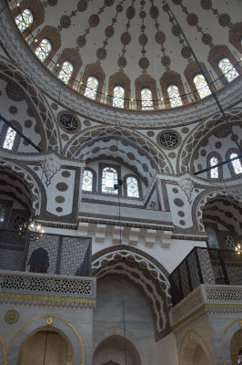 Istanbul Yeni Valide Mosque dec 2018 9545.jpg
