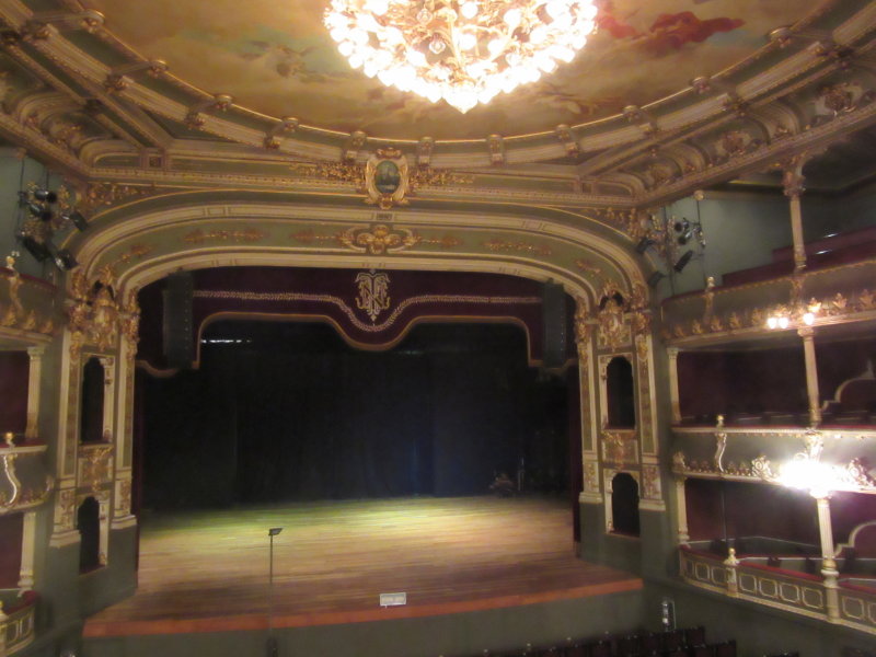 Ornate setting