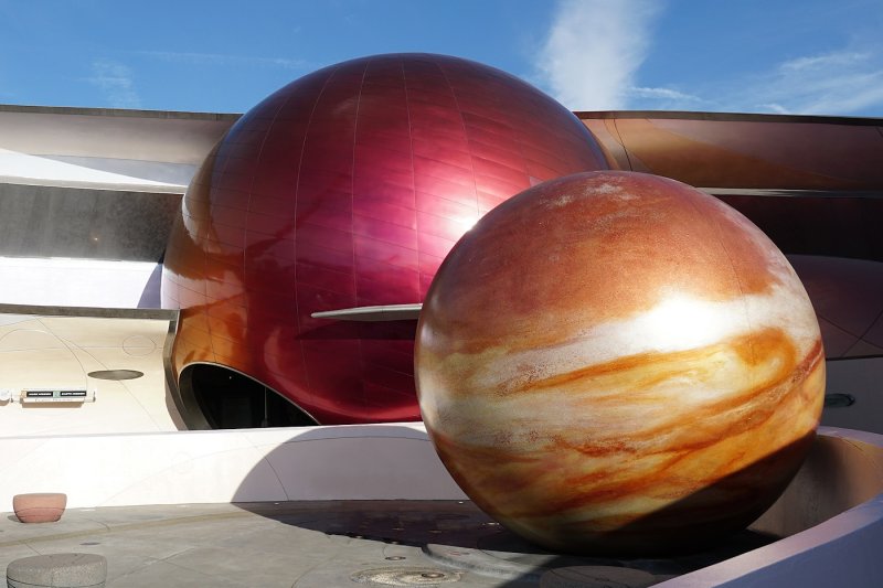 Mission Space exterior