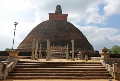 Jetavanaramaya stupa