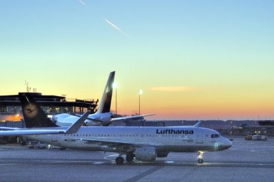 Lufthansa A321 Taxi Out.