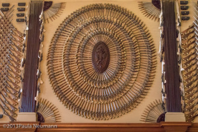Hampton Court - art made from weapons