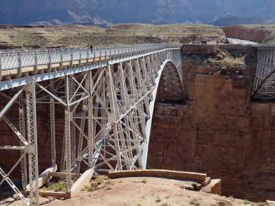 Trusses and support of the Navajo bridge
