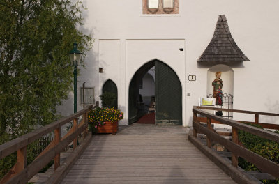 Schloss Orth entrance