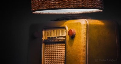 Vintage Westinghouse Portable Radio P1050480-2