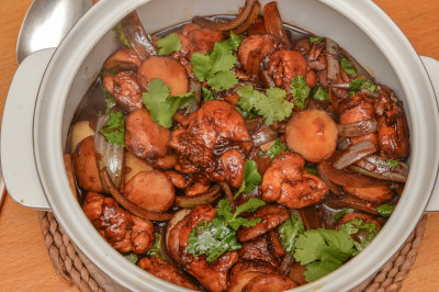Red-Cooked Chicken and Water Chestnuts