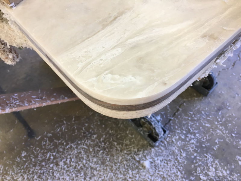 Cutting corners in dinette table