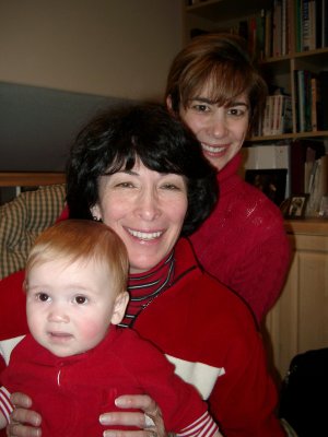 Dec 04 Mom, Jennifer and Sophia 002.jpg