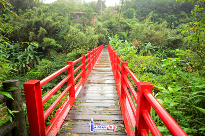 Lover Bridge, Jingtong
