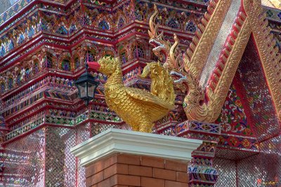 Wat Ko Chok Temple Gate Golden Swan Lamp Post (DTHCM2708)